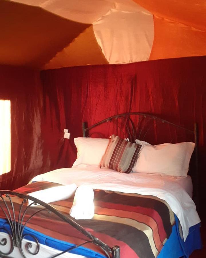 Отель Sunset Desert Camp Мерзуга Экстерьер фото