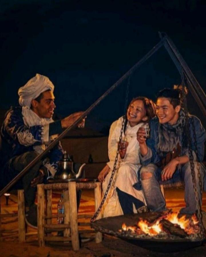 Отель Sunset Desert Camp Мерзуга Экстерьер фото