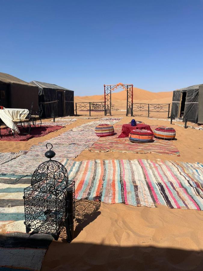 Отель Sunset Desert Camp Мерзуга Экстерьер фото