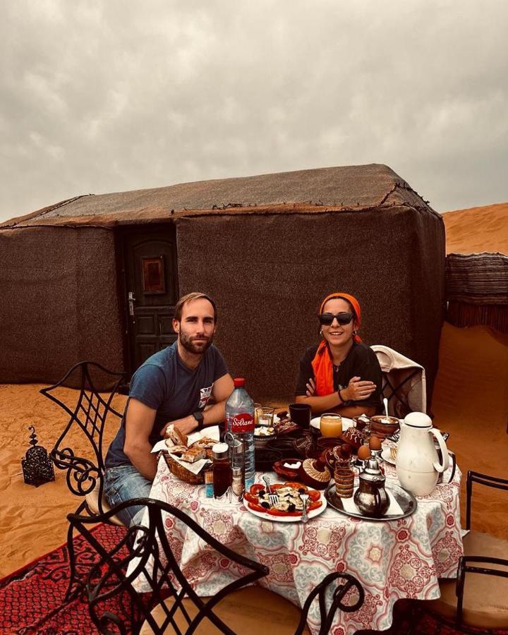 Отель Sunset Desert Camp Мерзуга Экстерьер фото